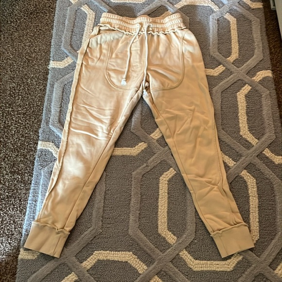 Cream jogger set - Picture 10 of 14
